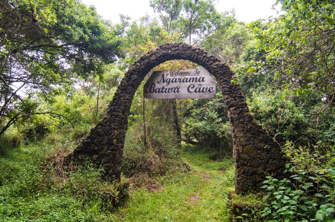 Batwa Culture At Gahinga