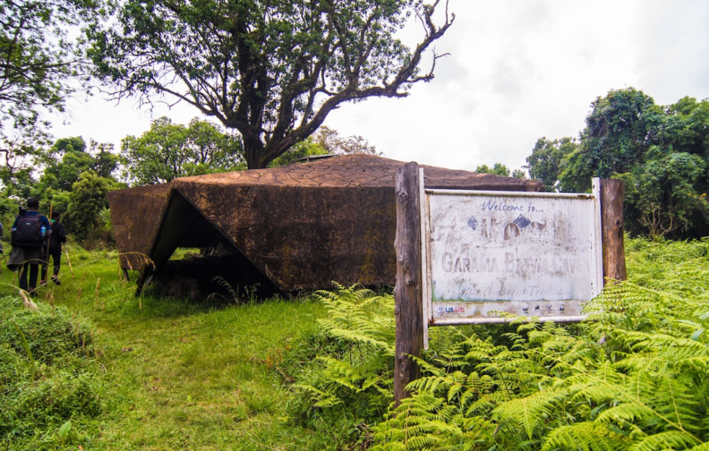 Batwa Culture At Gahinga