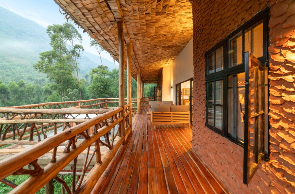 Mahogany Springs Lodge terrace